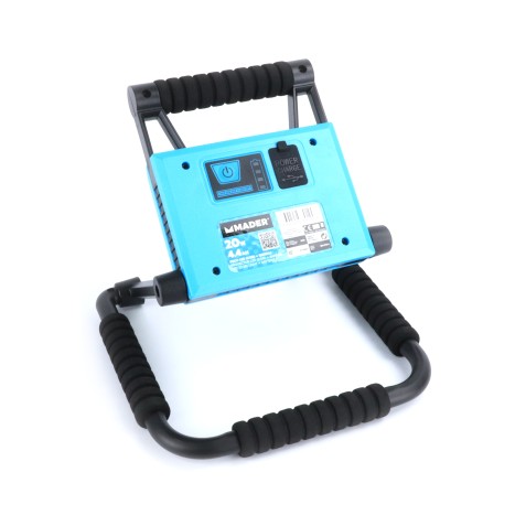 FOCO LED BATERÍA 30W CON SOPORTE...